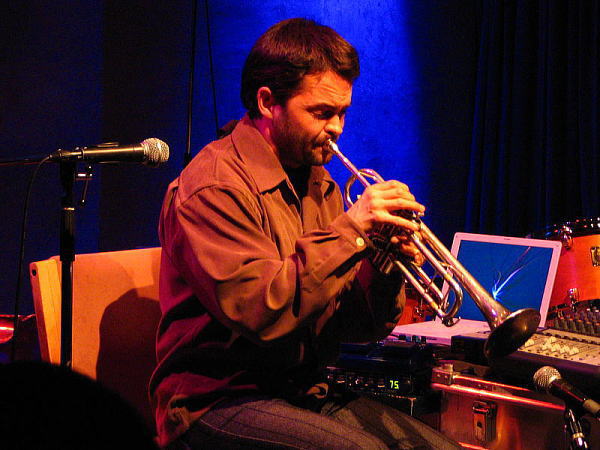 Arve Henriksen �i�A�����F�E�w�����N�Z���j �ʐ^