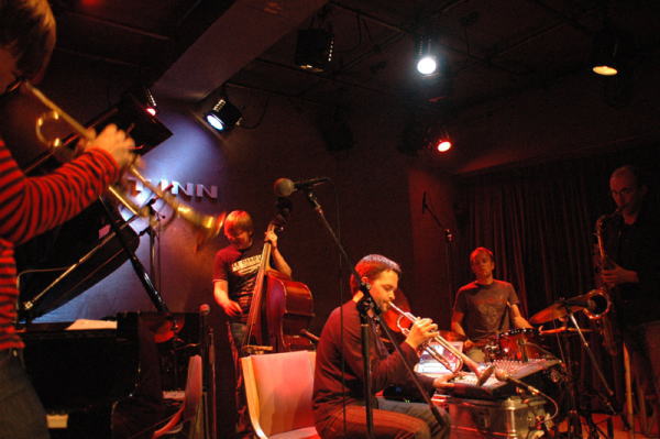 Arve Henriksen �i�A�����F�E�w�����N�Z���j �ʐ^